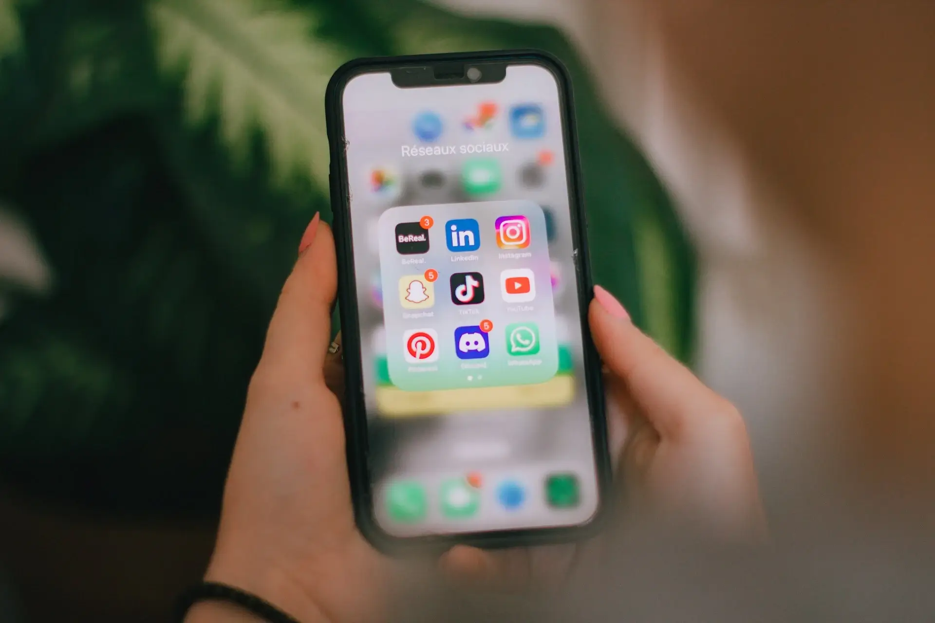 Localization Services for Social Networks